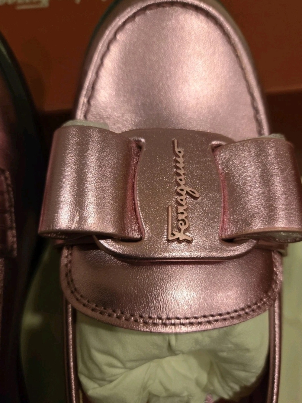 Salvatore Ferragamo Pink Metallic Bow Loafers - Picture 3 of 11